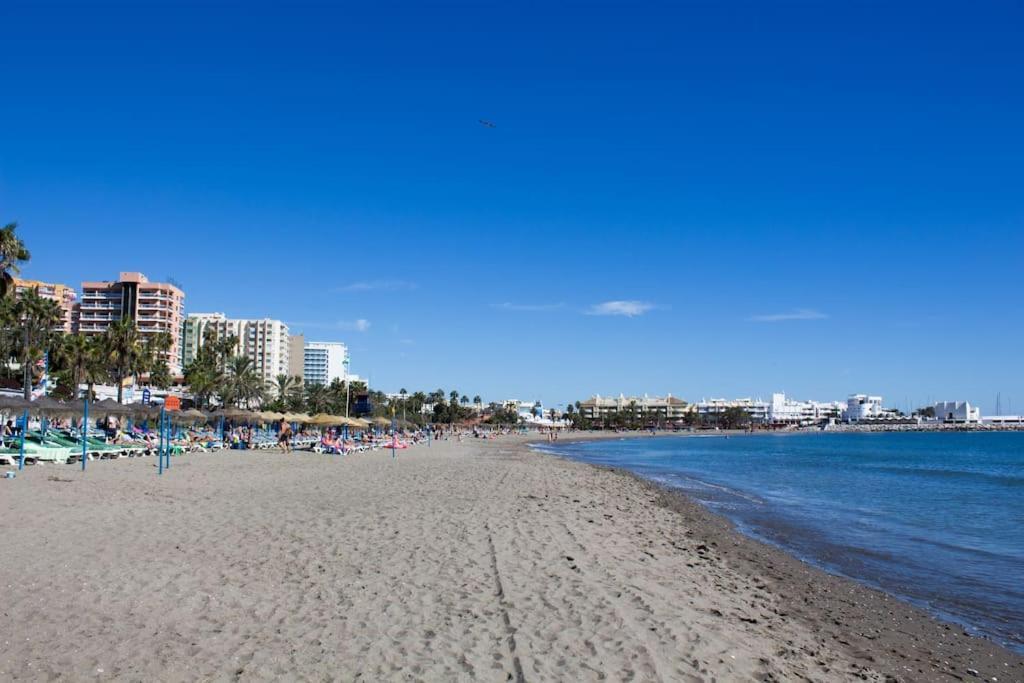 Benalroma Spacious Apartment 50 Mt From The Beach Benalmádena Exterior foto